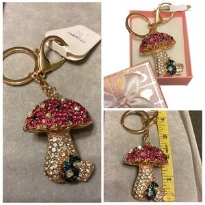 🌼 NWT 3D Chunky Gold/Pink Crystal Mushroom Keychain or Bag Charm